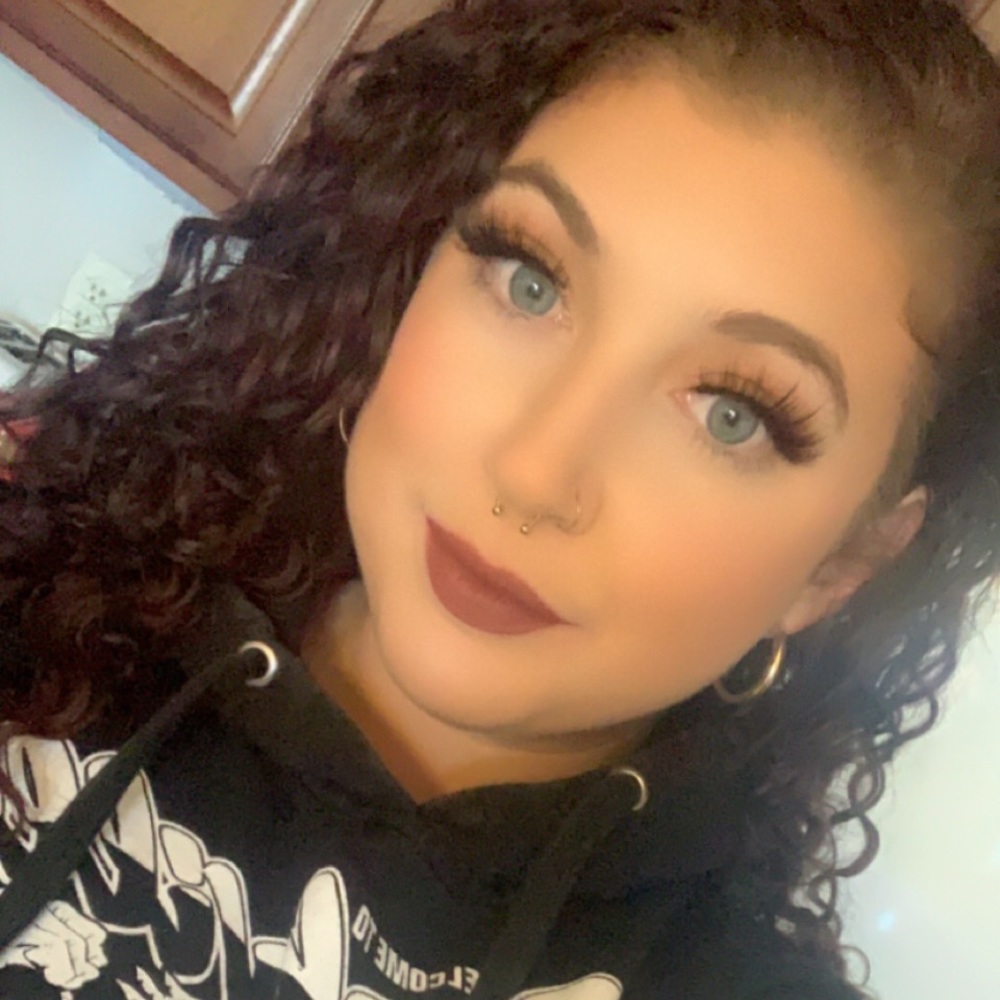 Meet your Posher, Brittney